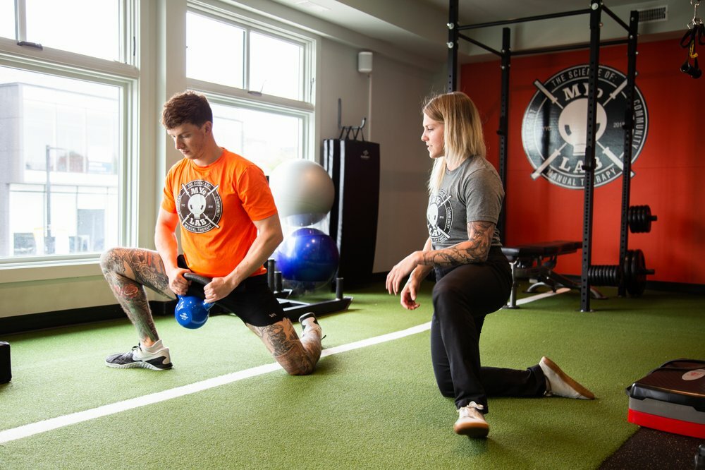 How Chiropractic in Calgary Can Help You Achieve a Pain-Free Life